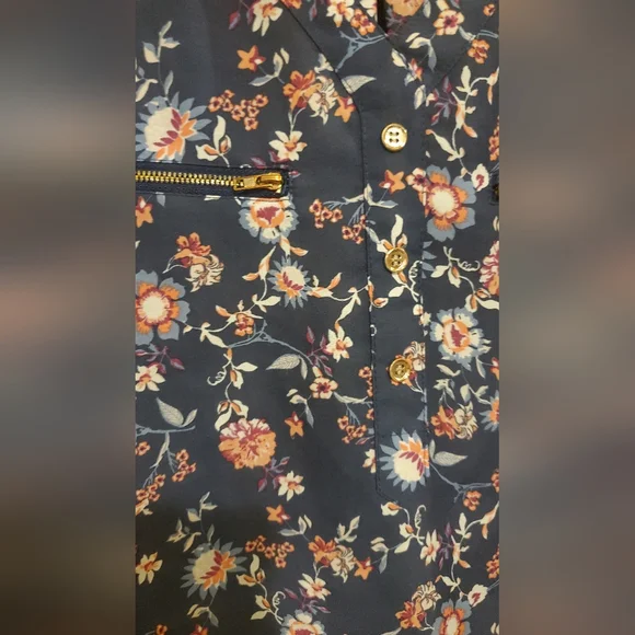 Floral blouse - Picture 4 of 7